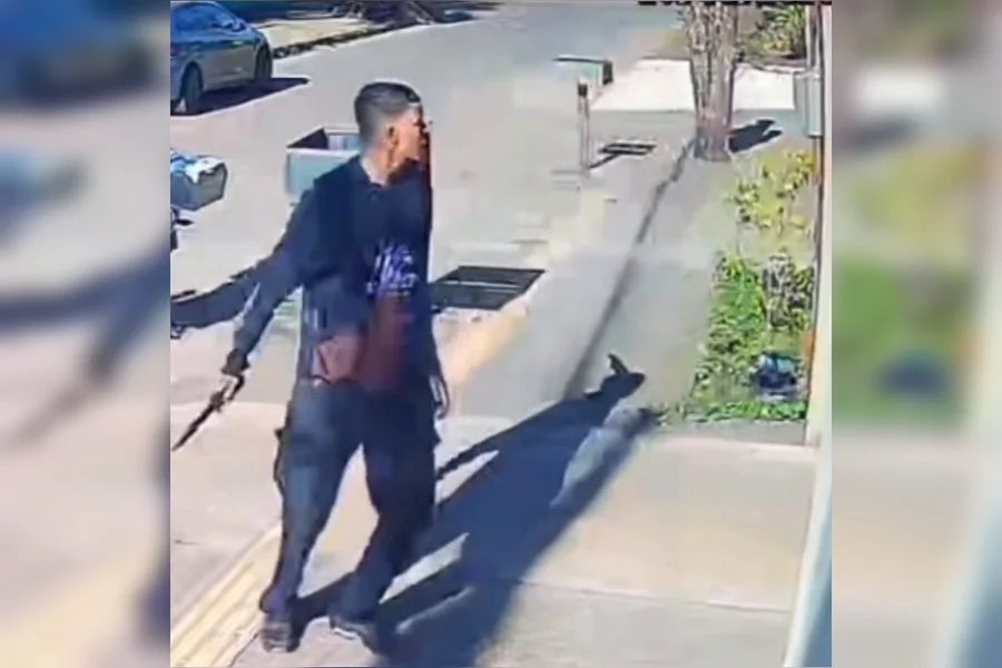 Homem parte para cima da ex com facão e acaba morto a tiros pelo atual dela – VEJA O VÍDEO