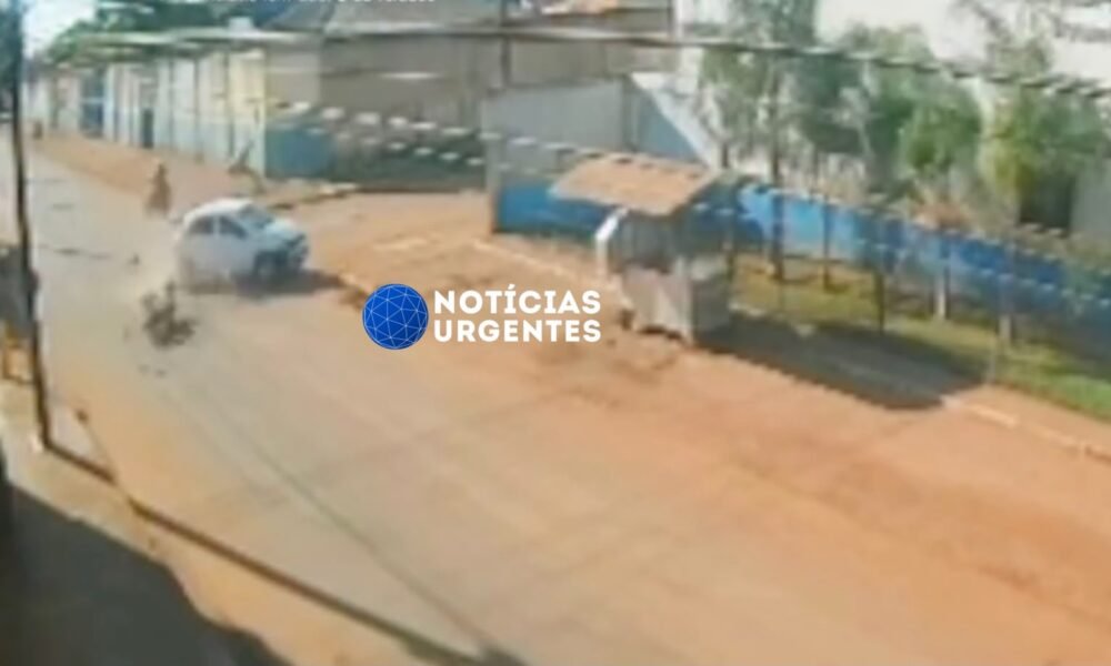 Veja o momento em que motociclista é arremessada em grave acidente com carro – VEJA O VÍDEO