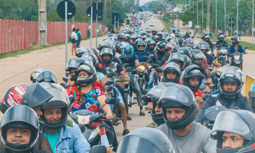 600 capacetes foram entregues na semana nacional de trânsito