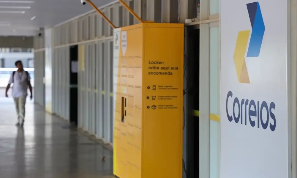 Após semana em greve, empregados dos Correios têm dissídio na segunda