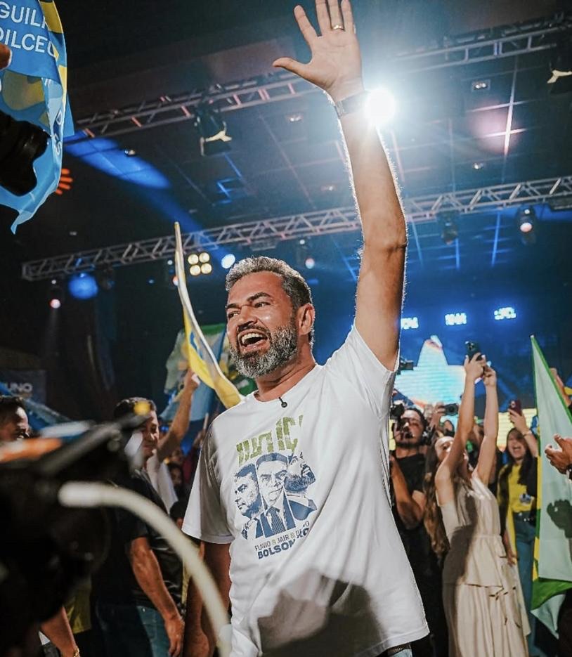 Bruno Bolsonaro Scheid lidera votos consolidados para o Senado com 46,9% na pesquisa Veritá