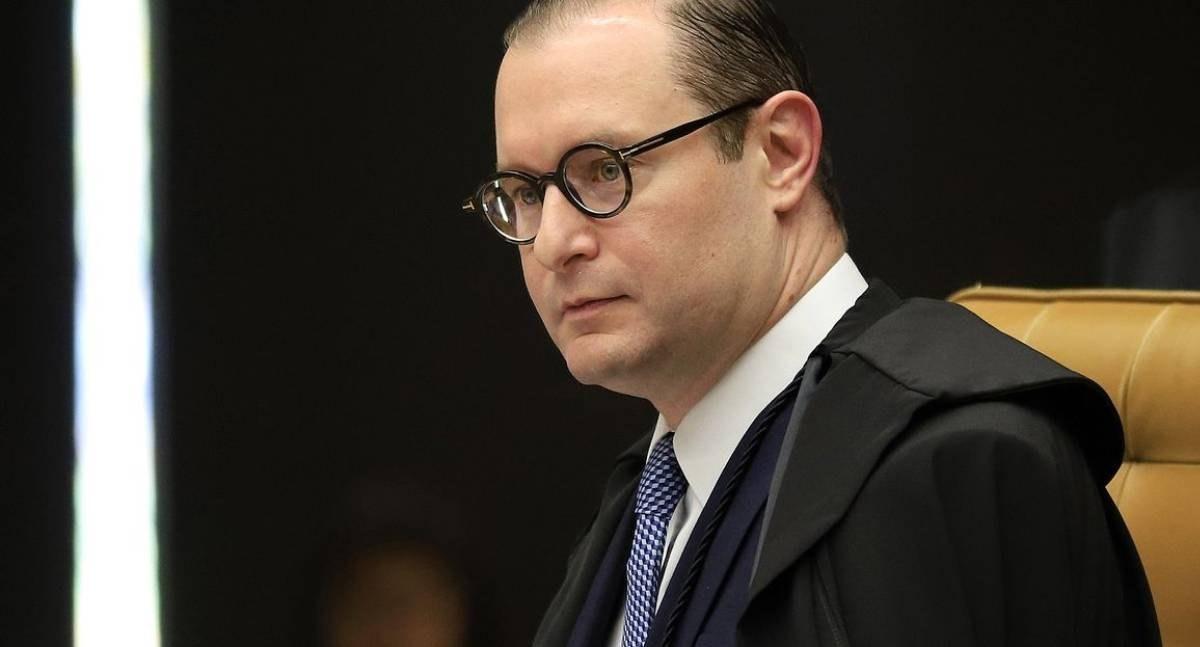 Zanin solicita acesso à íntegra de dados do celular de Daniel Vorcaro em meio a impasses no STF