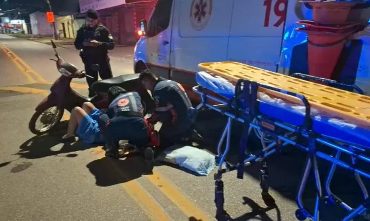 Queda de moto deixa homem ferido por facão e com corte na perna em Nova Mamoré